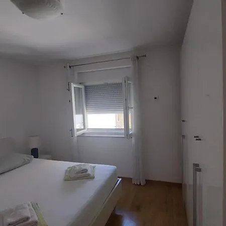 Apartman Zara *
